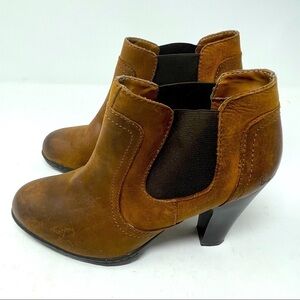 BOC Leather Heeled Boots Brown Side Zip Round Toe Size 7